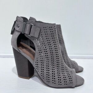 Indigo Rd. Women's Irecila Sandals in Ted Size 6‎